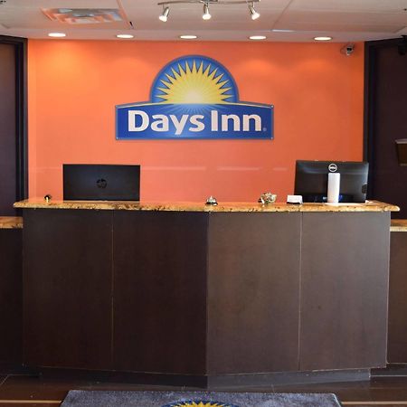 Days Inn By Wyndham Sherman Exterior photo