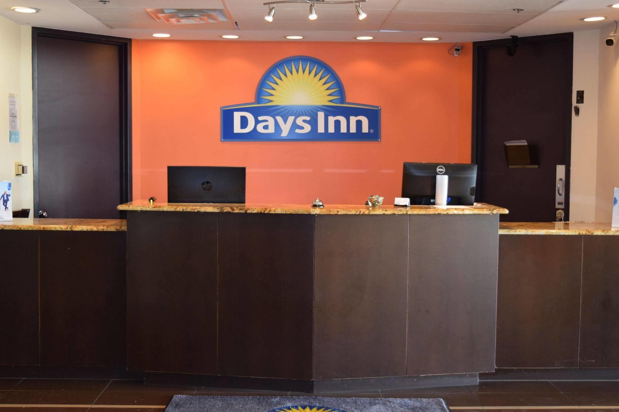 Days Inn By Wyndham Sherman Exterior photo